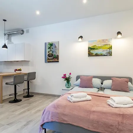 Great Base To Explore Cracow Apartment