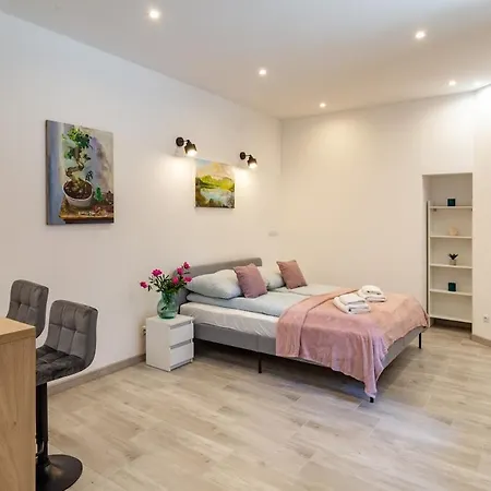 Great Base To Explore Cracow Apartmán *