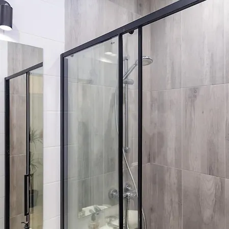 Great Base To Explore Cracow * كراكوفيا